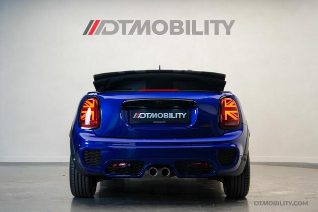 Mini John Cooper Works Cabrio 2.0 | Martini Racing |