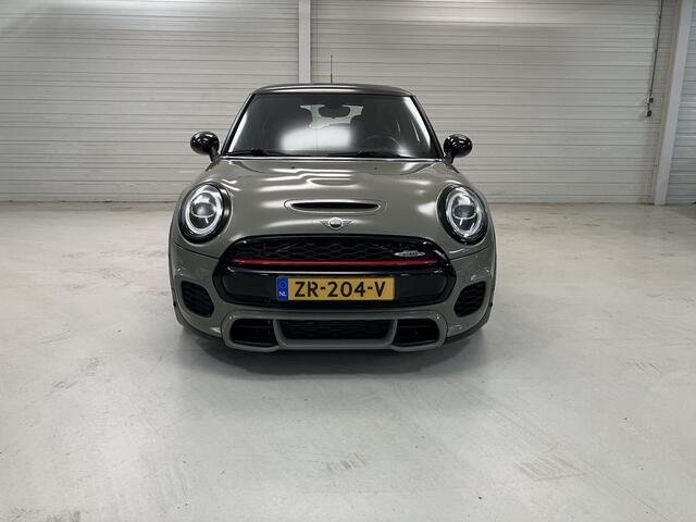 Mini John Cooper Works 3-Deurs 2.0 Chili / Nederlandse Auto / Eerste Eigenaar / Dealer Onderhouden / 231 PK /Elektrisch Schuif/Kanteldak / Navigatie / Harman & Kardon Audio / Stoelverwarming / Parkeersensoren Voor + Achter / Cruise Control / Climate Control /