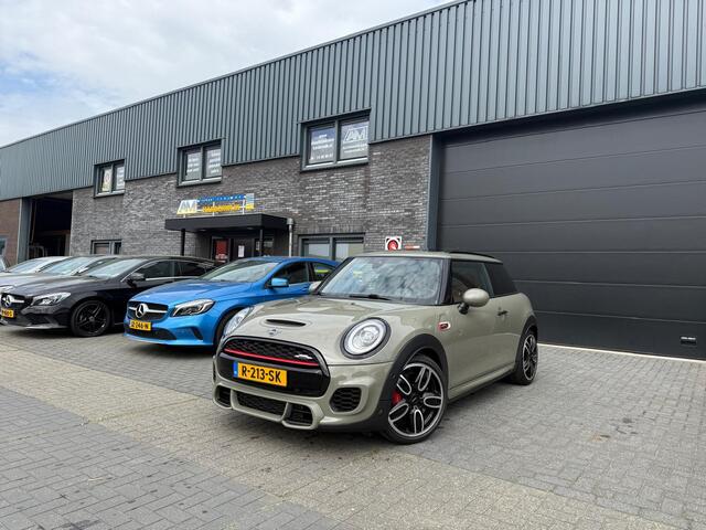 Mini John Cooper Works Mini 2.0 Chili | 1E EIGENAAR | 3/6/12MND GARANTIE | 230PK | PANO | ACC | CARPLAY | LED | HEAD-UP | NAVI | DAB |