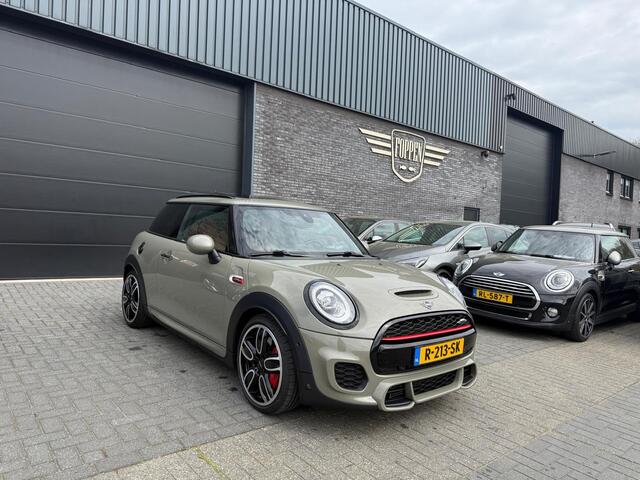 Mini John Cooper Works Mini 2.0 Chili | 1E EIGENAAR | 3/6/12MND GARANTIE | 230PK | PANO | ACC | CARPLAY | LED | HEAD-UP | NAVI | DAB |