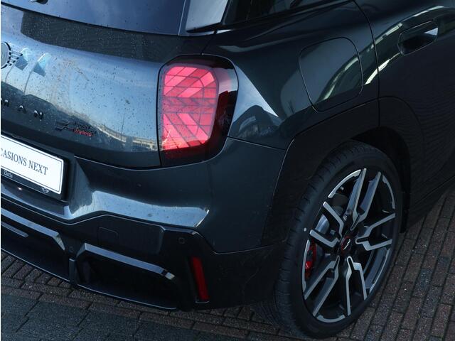 Mini John Cooper Works Aceman E JCW L 54.2 kWh | Panorama Dak | Comforttoegang | Parking Assistant Plus | Harman Kardon | Head-Up | Stuur & Stoel Verwarming |