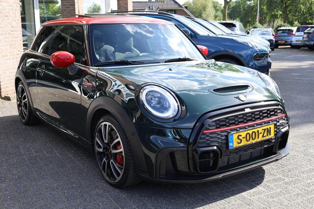 Mini John Cooper Works 3-Deurs 2.0 JCW Pack PANO HARMAN&KARDON CAMERA ADAPTIVE-CRUISE STOELVERW. CARPLAY 2XPDC 18''LMV ENZ.