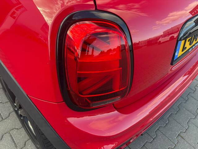 Mini John Cooper Works 3-Deurs 1.5 Cooper Dalston Panoramadak Harman-Kardon Sound Keyless Entry Achteruitrijcamera