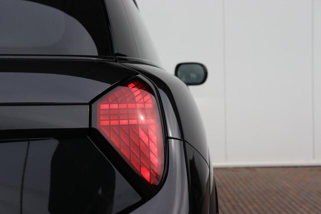 Mini MINI 3-deurs C JCW trim + Pakket M / Navi / Clima / Comfort Access / PDC / Achteruitrijcamera / Pano Dak / Head-Up /