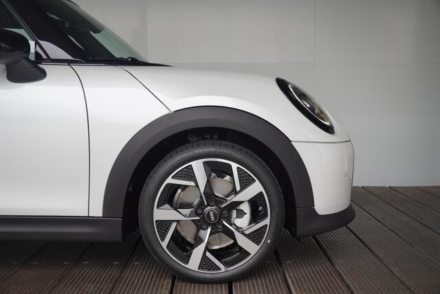 Mini MINI 3-deurs C | Favoured Trim + Package L