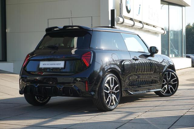 Mini MINI 3-deurs S John Cooper Works Trim + Package XL