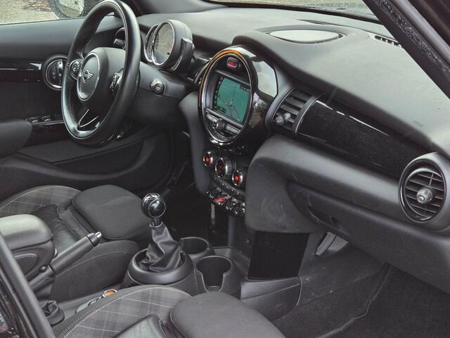 Mini MINI 1.5 COOPER CHILI I CLIMA I SPORTSTOELEN I NAVIGATIE I KEYLESS I
