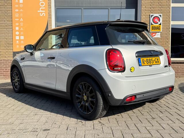 Mini MINI CLASSIC 33 KWh 2TONE/SPORTSTOELEN/LED/CARPLAY/NL-AUTO/1e EIG.
