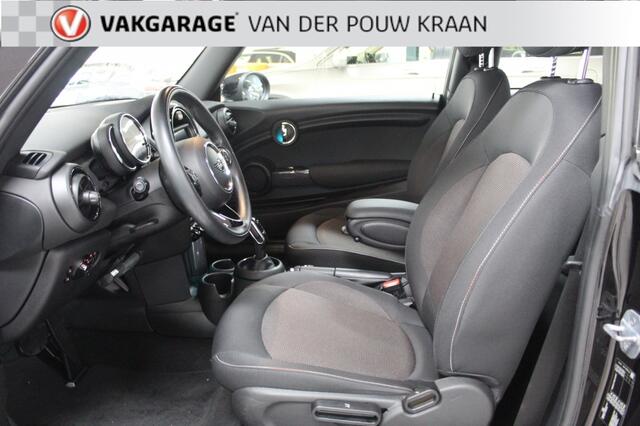 Mini MINI 1.5 Cooper Pepper 136pk Climate control / cruise control / Navi