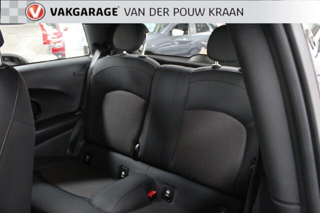 Mini MINI 1.5 Cooper Pepper 136pk Climate control / cruise control / Navi