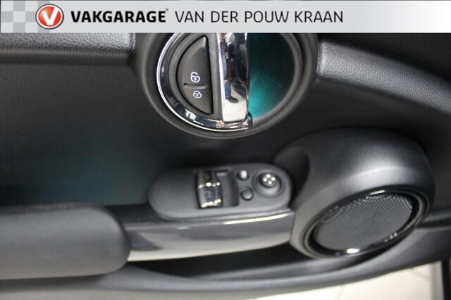 Mini MINI 1.5 Cooper Pepper 136pk Climate control / cruise control / Navi
