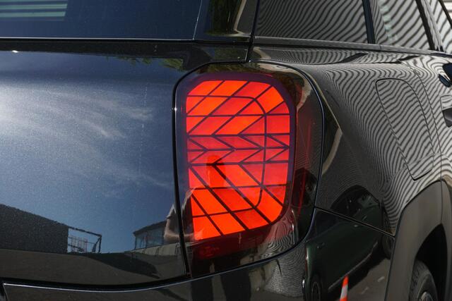Mini MINI Aceman E Favoured Trim | Pakket M | Glazen panoramadak | Driving Assistant | Parking Assistant | MINI Head-Up Display