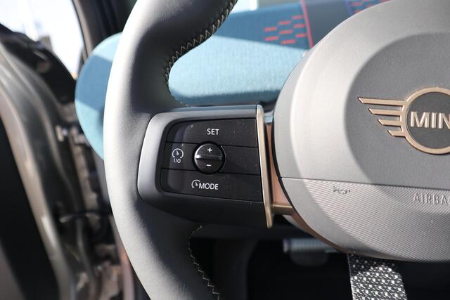 Mini MINI Aceman E Favoured trim + Package M + MINI Month