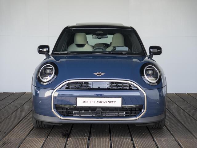 Mini MINI 5-deurs C Favoured Trim + Package M