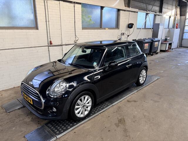 Mini MINI 1.5 Cooper Business 136PK Cruise Navi BT-tel