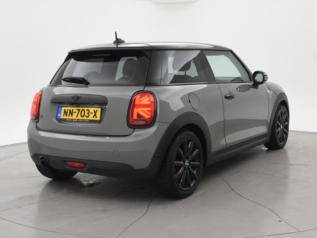 Mini MINI 1.2 MOONWALK GREY | ALL BLACK | APPLE CARPLAY | ANDROID AUTO | CAMERA | UNION JACK LED