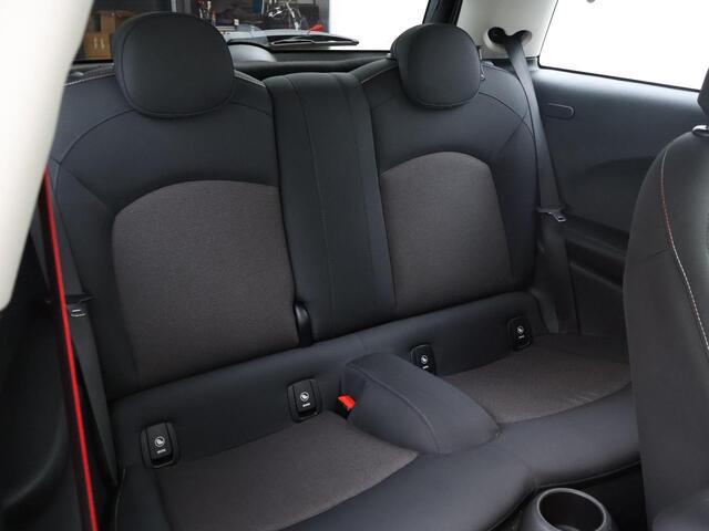 Mini MINI 1.2 MOONWALK GREY | ALL BLACK | APPLE CARPLAY | ANDROID AUTO | CAMERA | UNION JACK LED