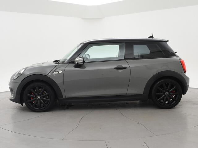 Mini MINI 1.2 MOONWALK GREY | ALL BLACK | APPLE CARPLAY | ANDROID AUTO | CAMERA | UNION JACK LED