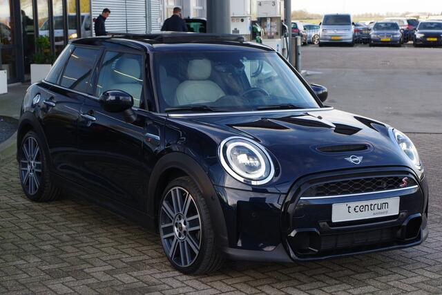 Mini MINI 2.0 179 PK Automaat Cooper S MINI Yours, Panoramadak, Harmon/Kardon, Leder