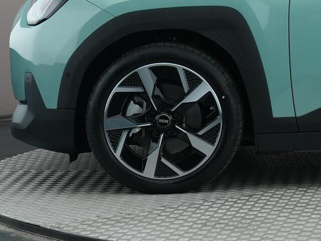 Mini MINI Aceman E Classic 42.5 kWh | Pakket S | Comfort Access | Stoelverwarming | Stuurwielverwarming |
