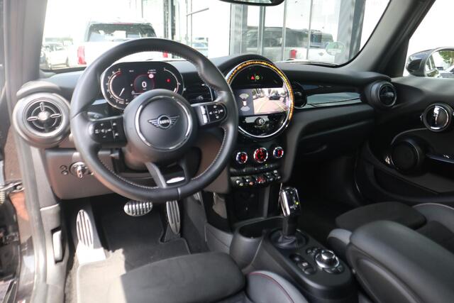 Mini MINI 5-deurs 1.5 John Cooper Works | achteruitrijcamera | Adaptive Cruise Control | Panoramadak