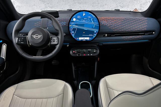 Mini MINI Aceman E Favoured M 42.5 kWh | Panoramadak | Camera | LED | Stoelverwarming