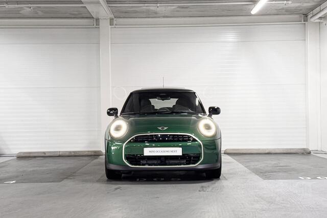 Mini MINI 3-Deurs C Favoured | Pakket M | Panoramadak | Harman/Kardon | Head-Up Display |