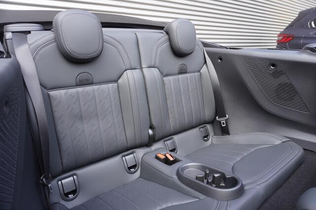 Mini MINI Cabrio C | John Cooper Works Uitvoering + Pakket L