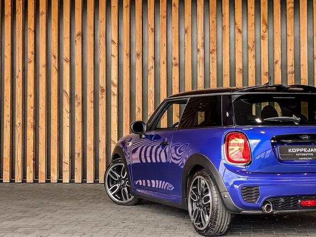 Mini MINI 3-Deurs 1.5 136PK Automaat John Cooper Works | JCW AERO KIT | JCW STUURWIEL | JCW SPORTSTOELEN |