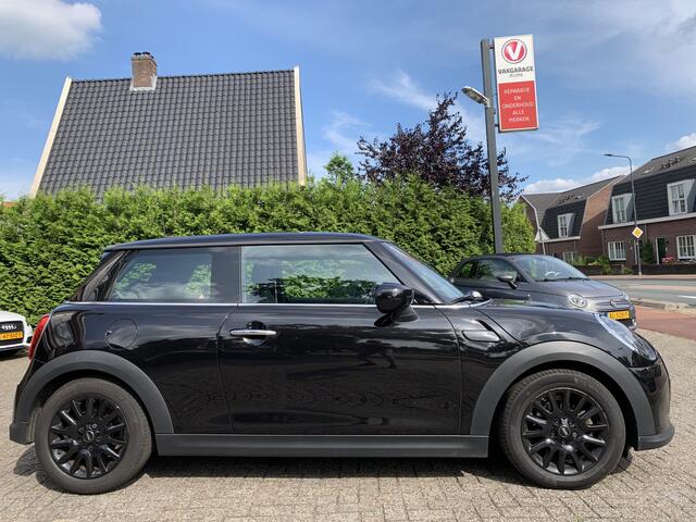Mini ONE Mini 1.5 First edition, Navi & CarPlay | Led