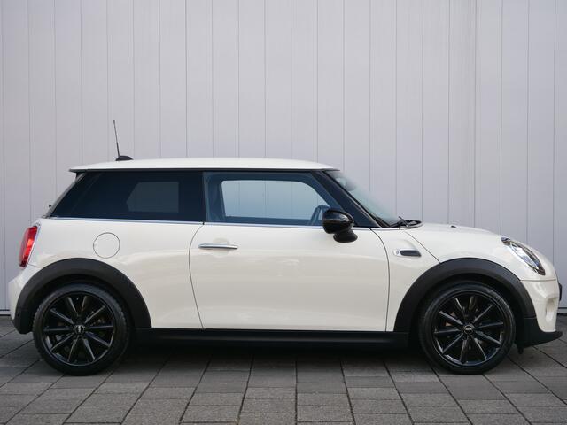 Mini ONE Mini 1.5 102pk Chili Climate / 17 inch / Parkeersensor / Stoelverwarming