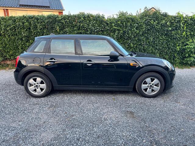 Mini ONE Mini 1.5 D Business | Navi | Airco | Cruise Control | 5 Deuren | 1e eigenaar! | Dealer onderhouden | APK tot 13-04-2026!