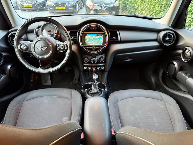 Mini ONE Mini 1.5 D Business | Navi | Airco | Cruise Control | 5 Deuren | 1e eigenaar! | Dealer onderhouden | APK tot 13-04-2026!