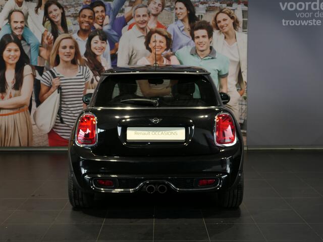 Mini ONE Mini 1.2 Chili *120 PK!* - Vraag naar de beschikbaarheid - Union Jack achterlichten, Cooper-S uitlaat en achterbumper!