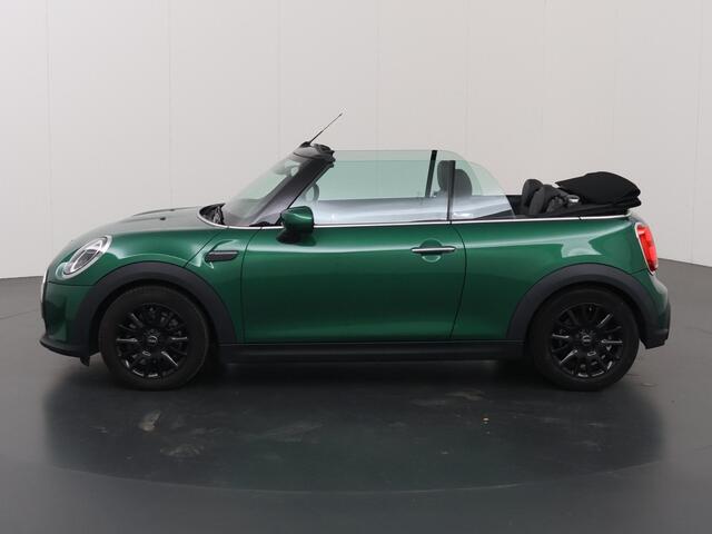 Mini ONE Mini Cabrio 1.5 Classic | LED | DAB | Mini Visueel Boost | Sportstoelen | Zicht-Pakket | Connected Navigation | PDC |