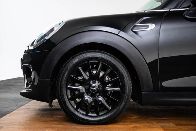 Mini ONE Mini 1.5 Salt - cruise control - Regen- en lichtsensor - Binnenlichtpakket - PDC achter - Chrome Line exterieur - MINI Navigatiesysteem - Middenarmsteun voor -