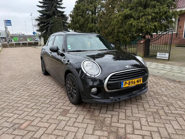 Mini ONE Mini 1.5 D NAVI PDC Chili Bns.