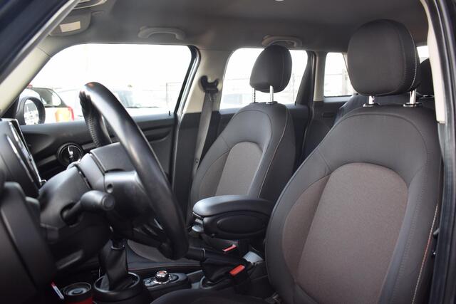 Mini ONE Mini 1.5 | Airco | 17" jcw velgen | Navi | Dakspoiler |