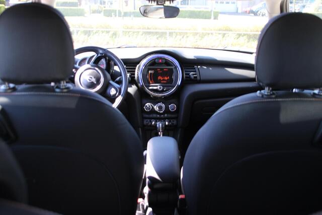 Mini ONE Mini 1.2 102pk Business Panoramadak Airco Navi NL auto