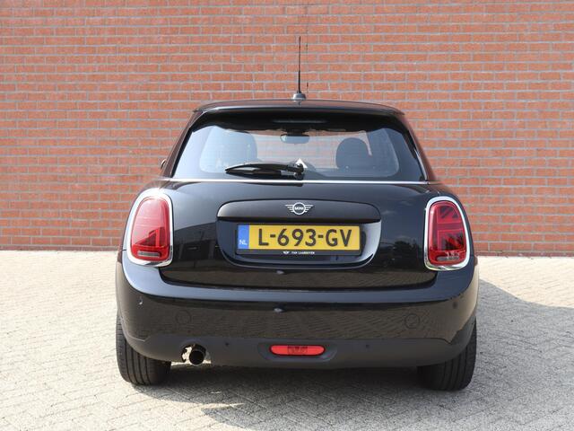 Mini ONE 1.5 5-DRS Automaat Business Edition Navigatie PDC Cruise Control Airco 17" Lichtmetalen velgen 5-Deurs