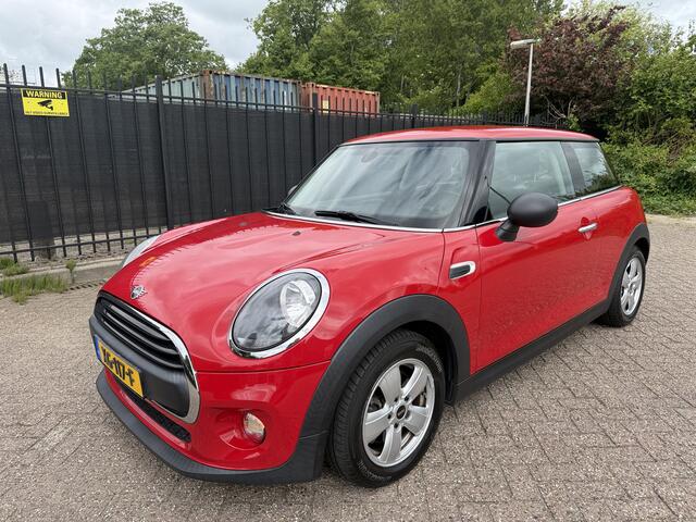 Mini ONE 3-Deurs 1.5 Autom/Tiptr Carplay/Airco/Cruise/PDC/LMV