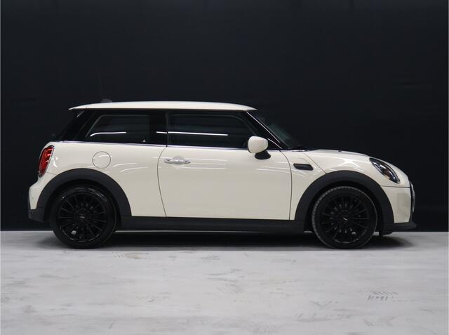 Mini ONE 3-Deurs 1.5 Business Edition [APPLE CARPLAY, JCW VELG, PARKEERSENSOR, SPORTSTOELEN, CRUISE CONTROL, NIEUWSTAAT]