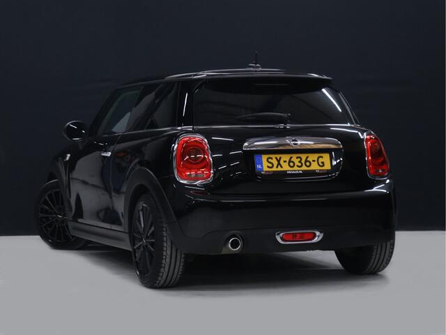Mini ONE 3-Deurs 1.5 Salt [APPLE CARPLAY, CRUISE CONTROL, SPORT STUUR LEDER, NAVIGATIE, AIRCO, START STOP SYSTEEM, MIDNIGHTBLACK METAAL LAK, ALARMKLASSE 3, NIEUWSTAAT]