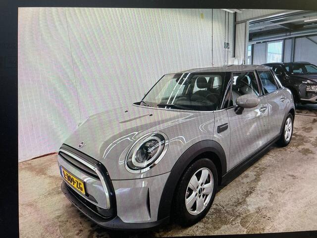 Mini ONE 5-Deurs 1.5 Essential NAVI / PDC / CLIMA / CRUISE / LMV