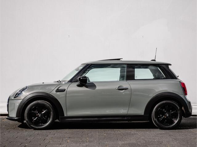 Mini ONE 3-Deurs 1.5 Essential Nieuw model!/ Panoramadak/ Navigatie/ Carplay/ Full led/ Airco