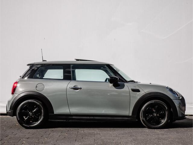Mini ONE 3-Deurs 1.5 Essential Nieuw model!/ Panoramadak/ Navigatie/ Carplay/ Full led/ Airco
