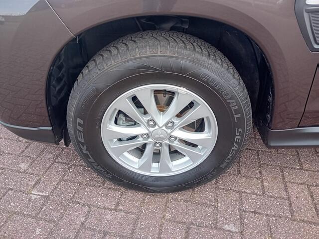 Mitsubishi ASX 2.0 Automaat, Airco(automatisch) Multimedis systeem, Carplay, Camera, Stoelverwarming, Cruisecontrol, Navigatie, Dimlicht automatisch, Regensensor, Elektrische ramen en spiegels, Schakelmogelijkheid aan stuurwiel, Nette auto, BOVAG