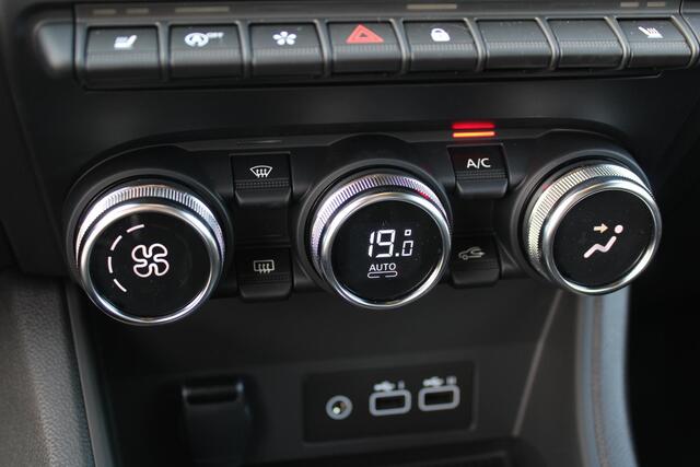 Mitsubishi ASX 1.3 DI-T 7DCT First Edition / Korting ¤ 6.000,- / Rijklaarprijs ¤ 33.795,- / Direct leverbaar / 8 Jaar Fabrieksgarantie / Navigatie / Stoel en stuurverwarming / Nieuwe Auto /