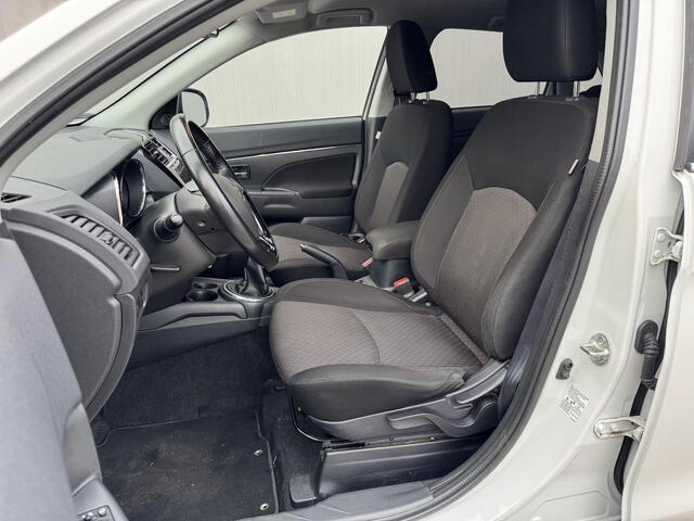 Mitsubishi ASX 1.6 Cleartec Intense / Stoelverwarming / Cruise control / Trekhaak (1200 KG) / Bluetooth / Lichtmetalen velgen