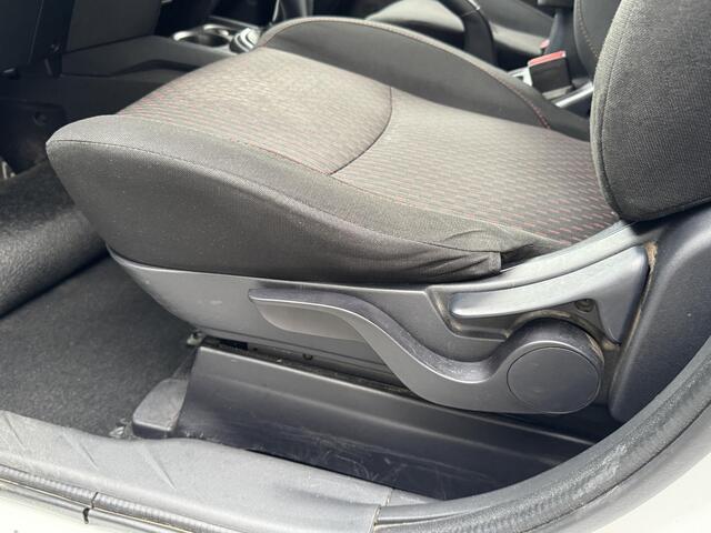 Mitsubishi ASX 1.6 Cleartec Intense / Stoelverwarming / Cruise control / Trekhaak (1200 KG) / Bluetooth / Lichtmetalen velgen